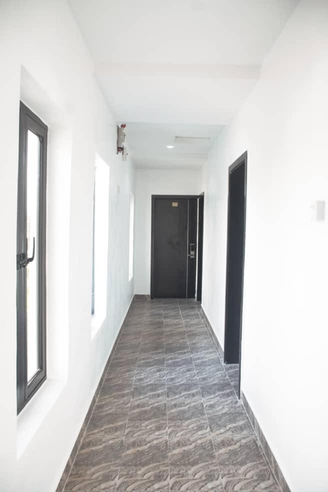 Kay Luxury Suites Uyo Exterior photo